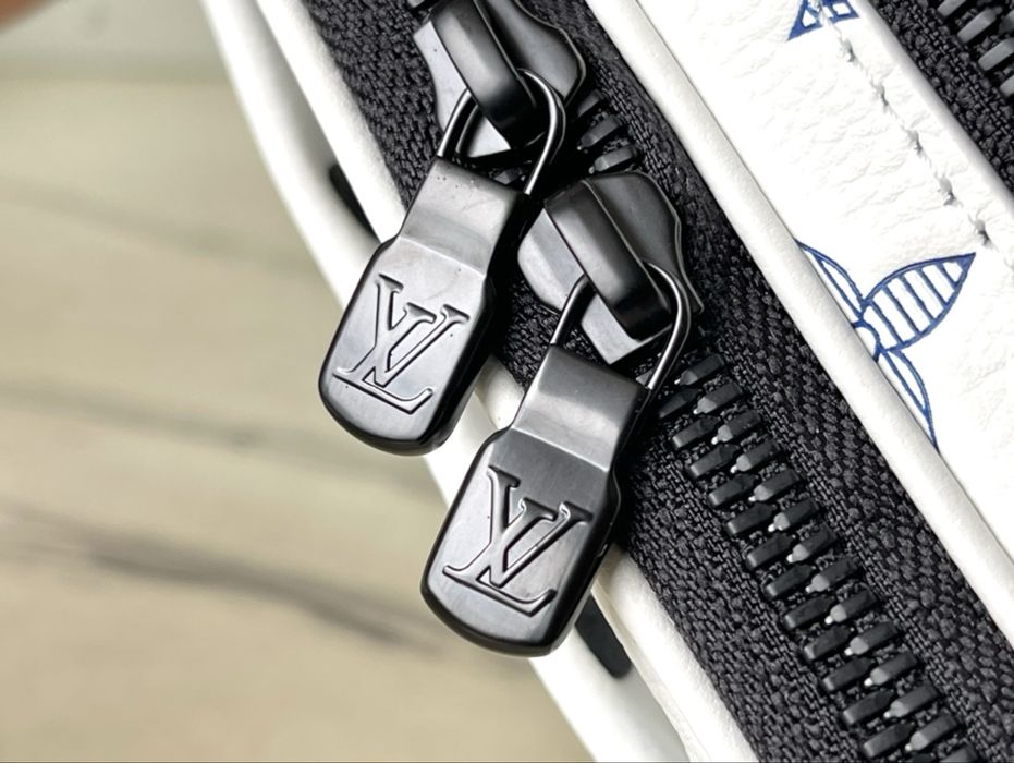 Louis Vuitton Alpha Wearable Wallet