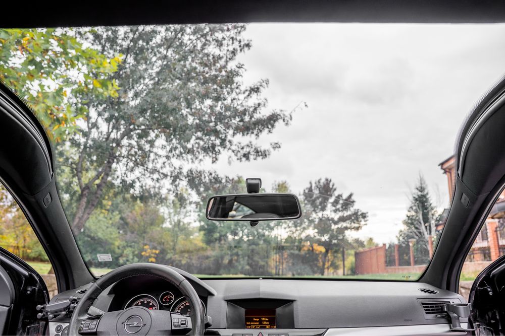 Opel ASTRA H GTC 1.6 turbo