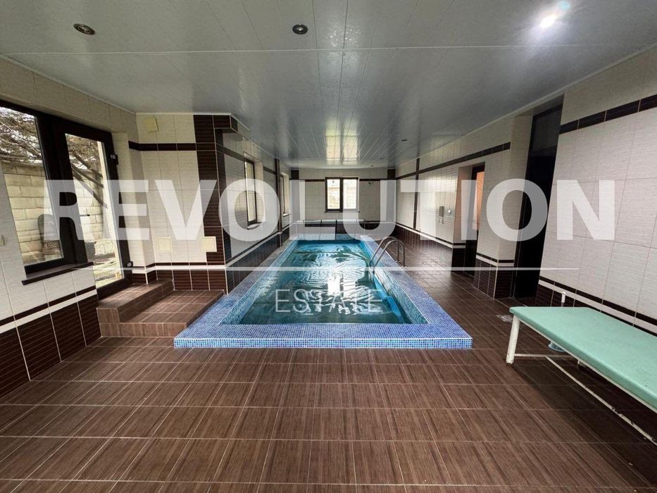 Къща в района на извън Варна!