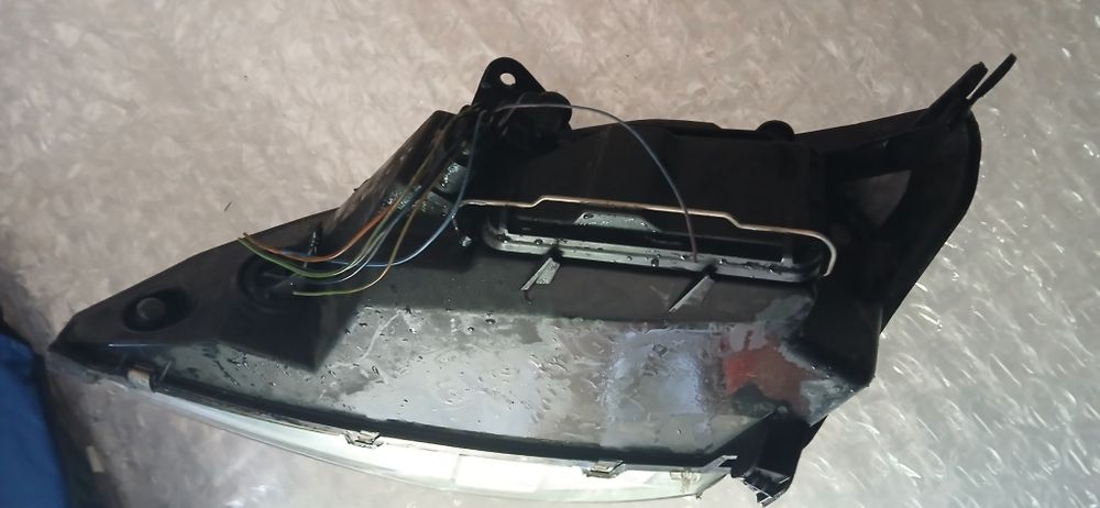 Ford Focus -  оригинални фарове