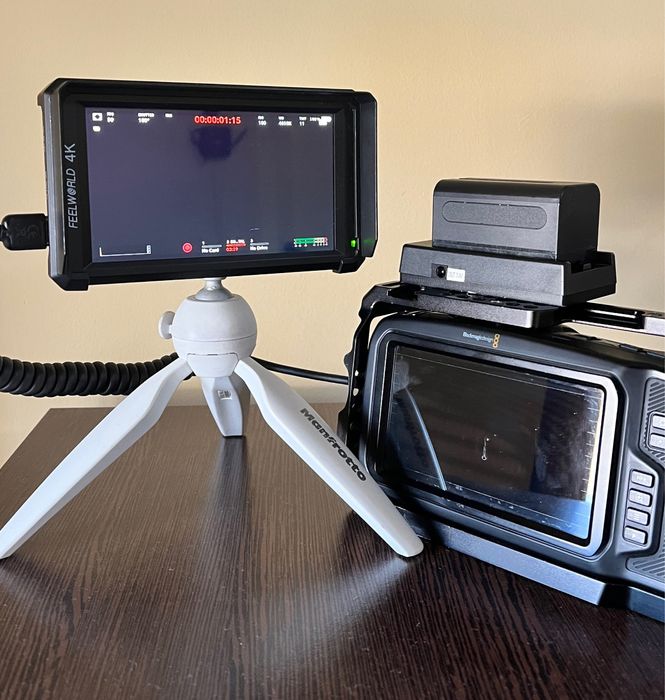 Blackmagic pocket 4k funcțională cu ecran defect