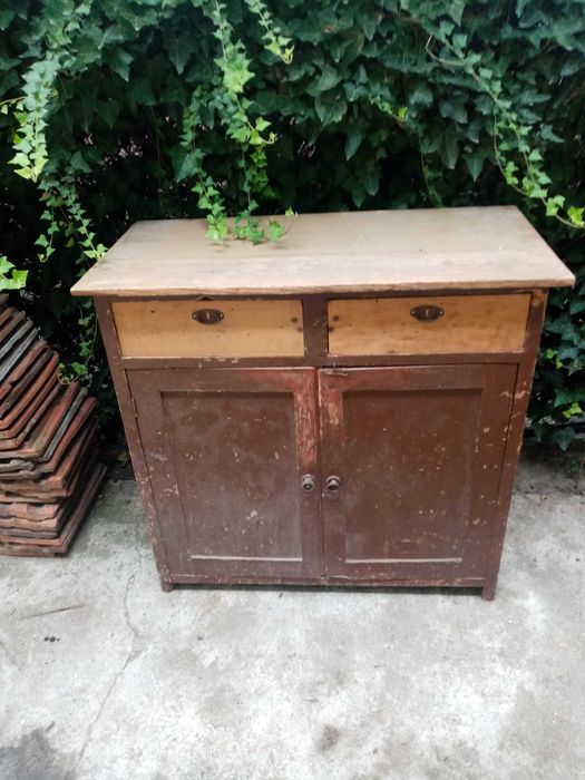 Кухненски бюфет от Царско време.