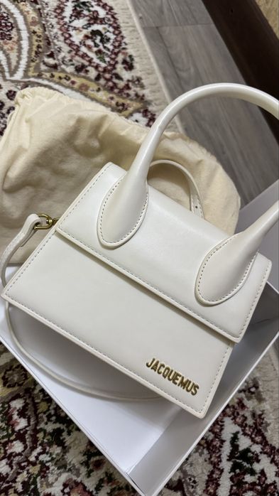 Jacquemus сумка сатылады