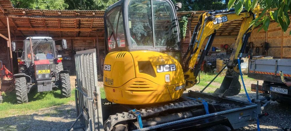 Miniexcavator jcb8030 ZTS=3200kg
