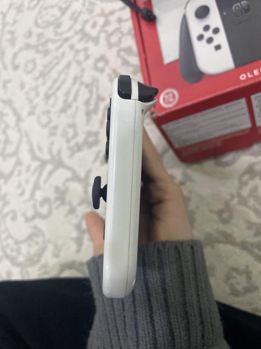 Nintendo switch oled 64 gb + fortnite account