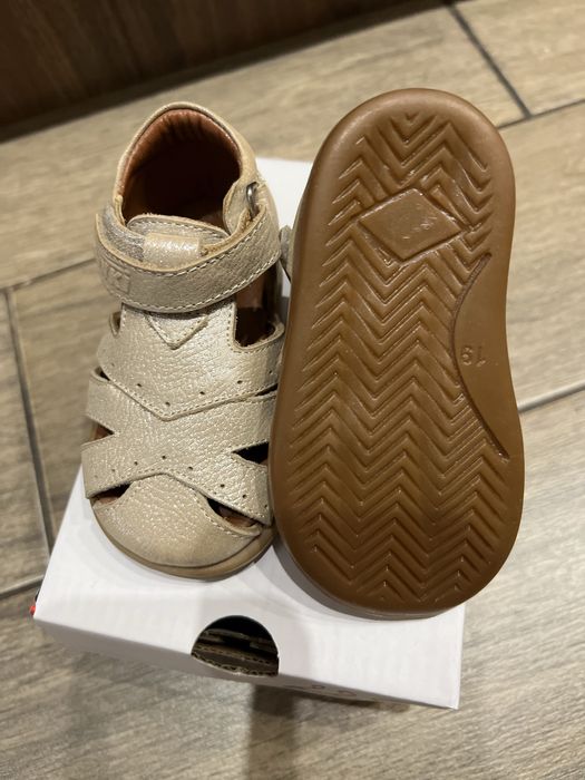 Детски буйки за бебе и сандалети