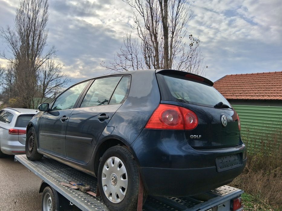 Dezmembrez golf 5