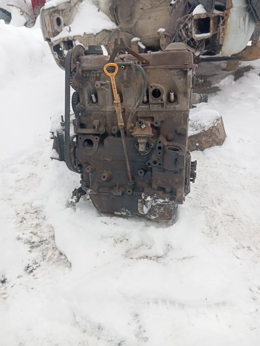 Мотор на Гольф Пассат обьем 1.8