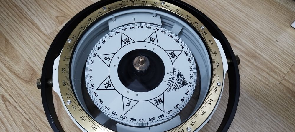 Compas magnetic marin Ovidiu • OLX.ro