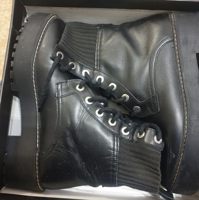 Ботинки женские 38 разм.