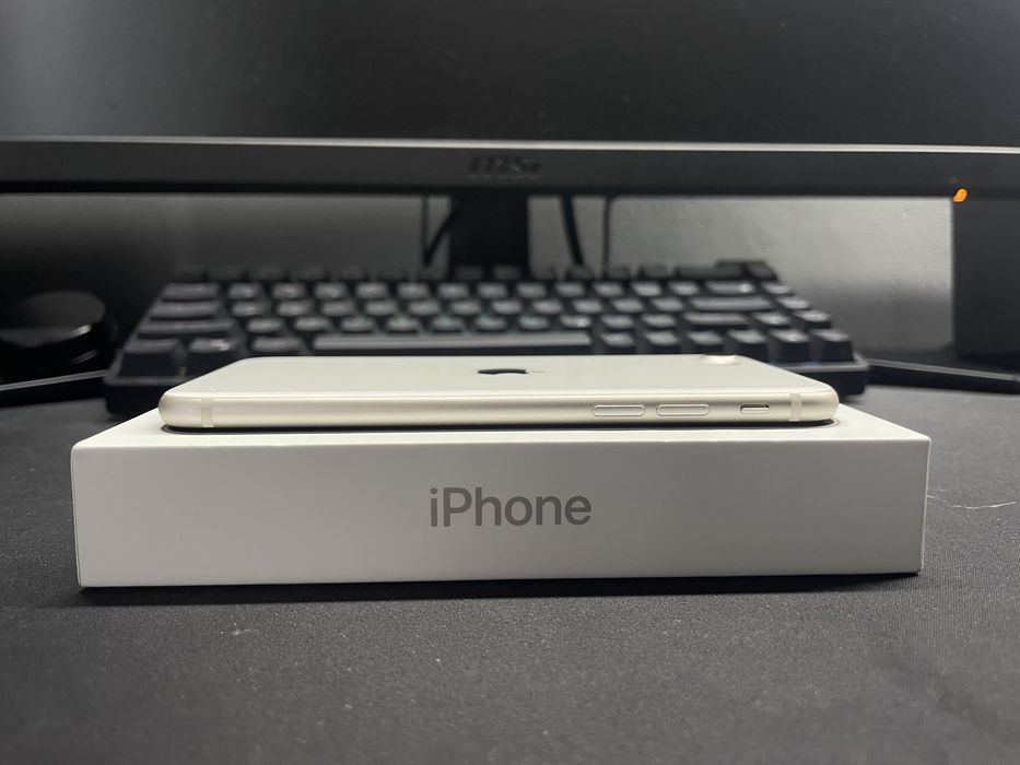 iPhone SE 2022 (3rd Gen) 128 GB