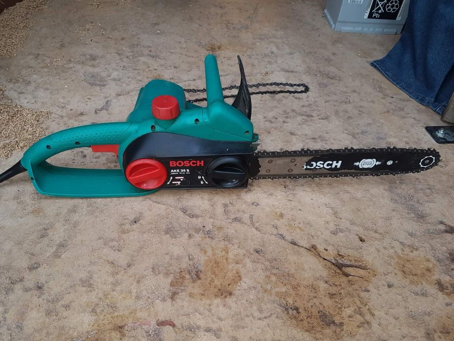 Електрически трион бош