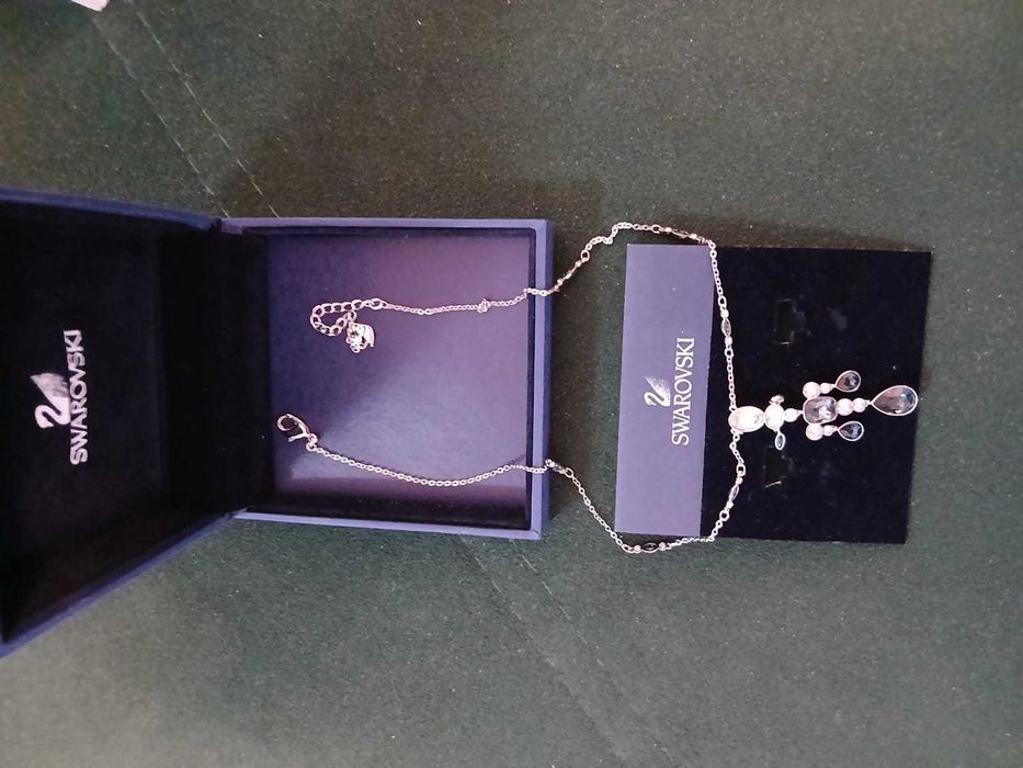 Colier damă cu pietre Swarovski –eleganță pură și strălucire distinctă