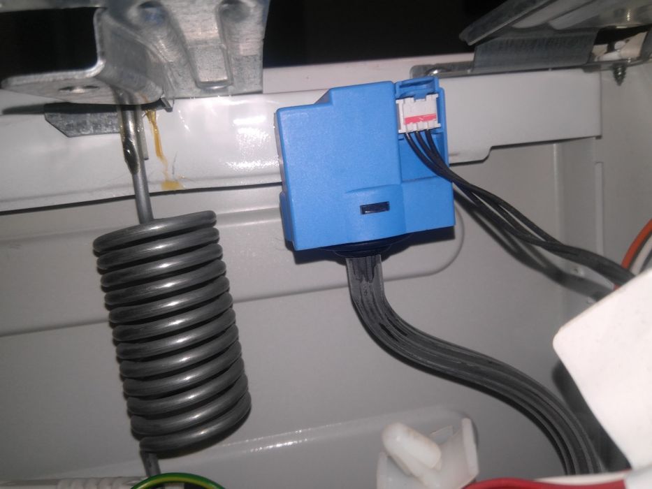 Части от пералня Zanussi ZWG 7100 k