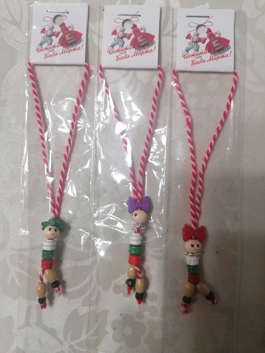 Мартеници различни модели