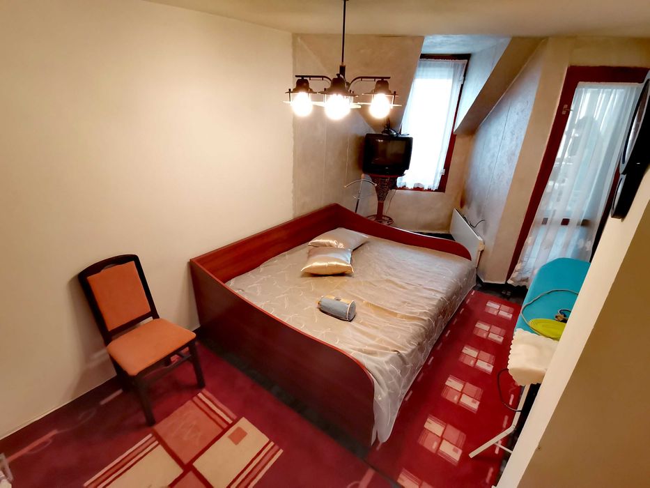 Дава се под наем Двустаен апартамент в Бургас, Възраждане - 65 кв.м за 204 € - Снимка #4