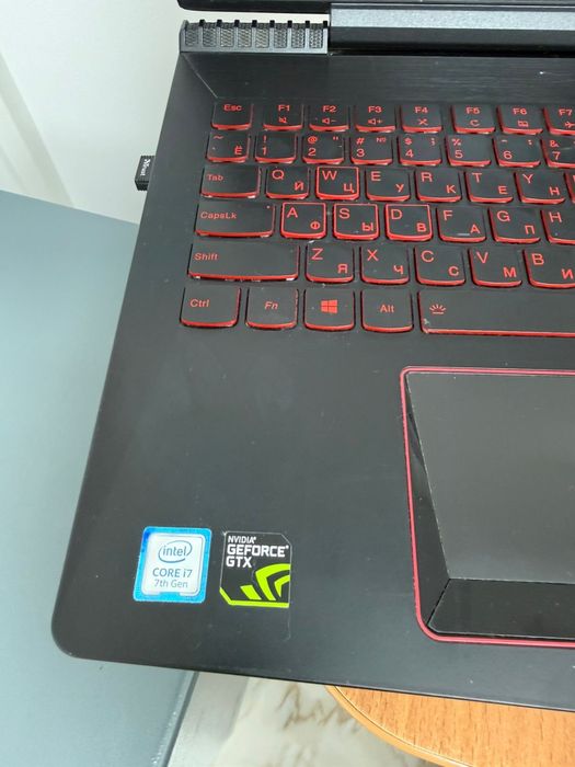 Ноутбук Lenovo Desktop-8MHGLFM