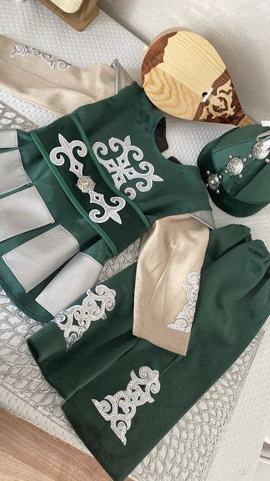 Тусау кесу костюм