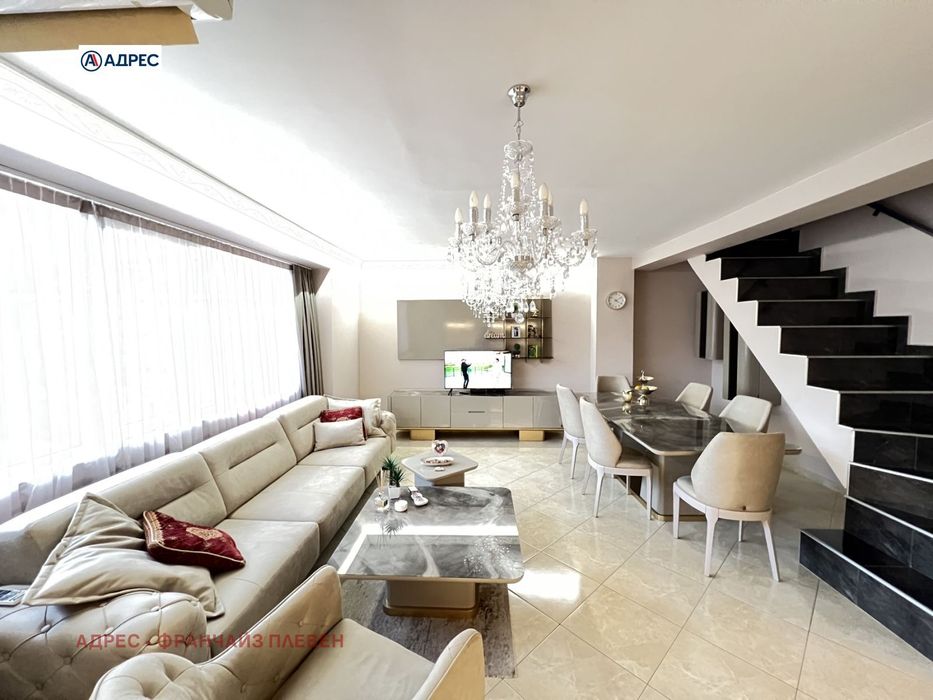 3-стаен в Плевен-Идеален център площ 100 цена 200000