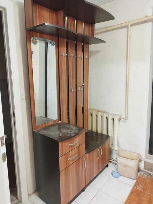 Продам  прихожую