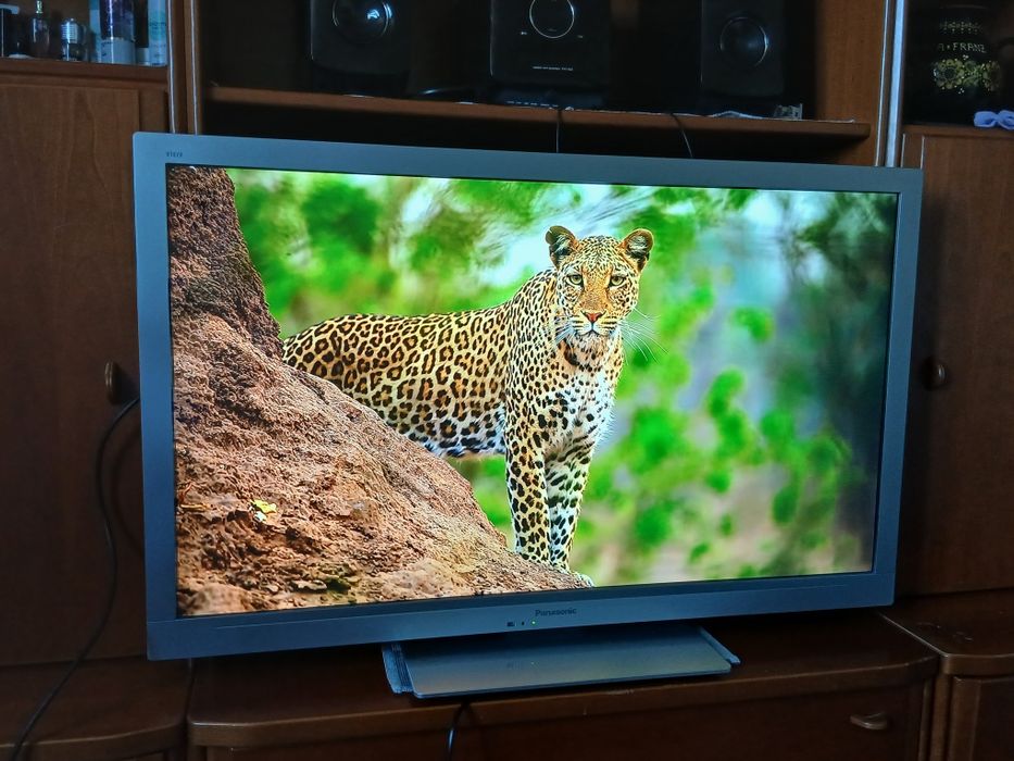 Panasonic lcd 42 инча