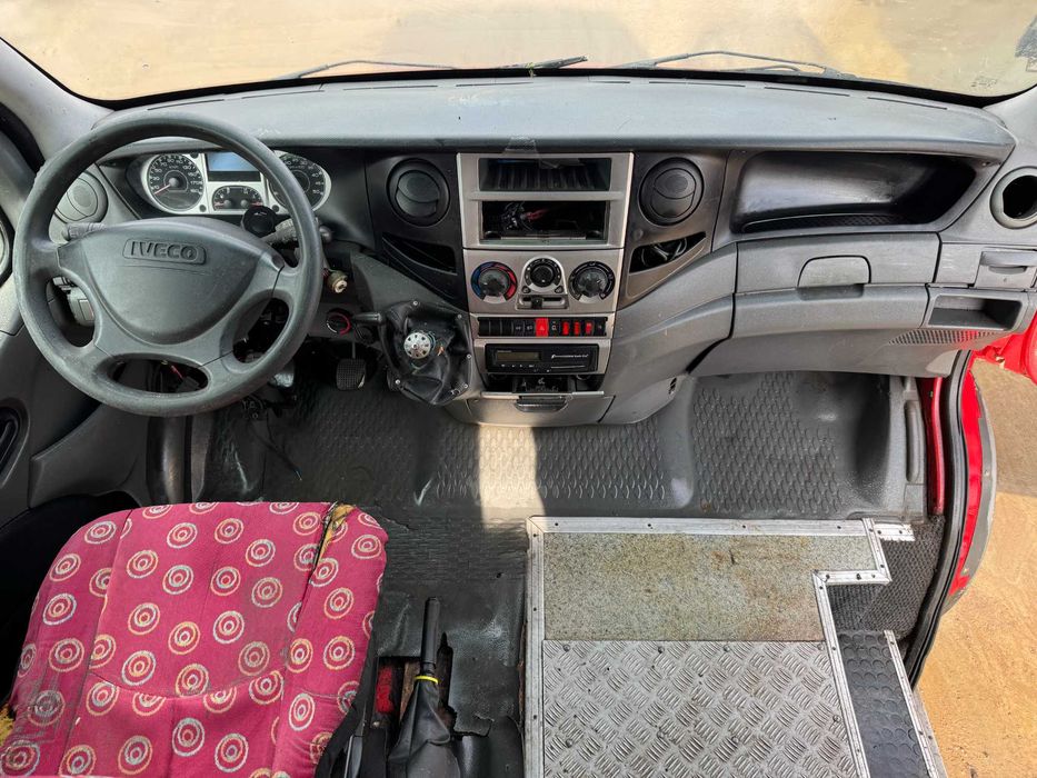 Dezmembrez Iveco Daily Euro 4 3.0 50C17 BiTurbo Punte dubla, Perne aer