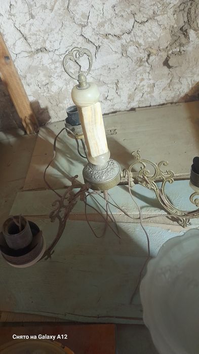 Люстра продается.