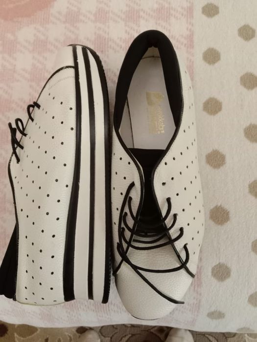 Продаю Новую турецкую обувь