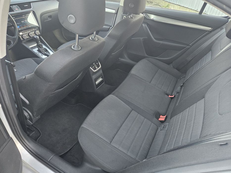 SKODA Octavia 3 Berlina ~ Euro 5 ~ 1.6 tdi 105 Cp/Sc incalz/SenzPark/Navi/Sc Incalzite/DSG