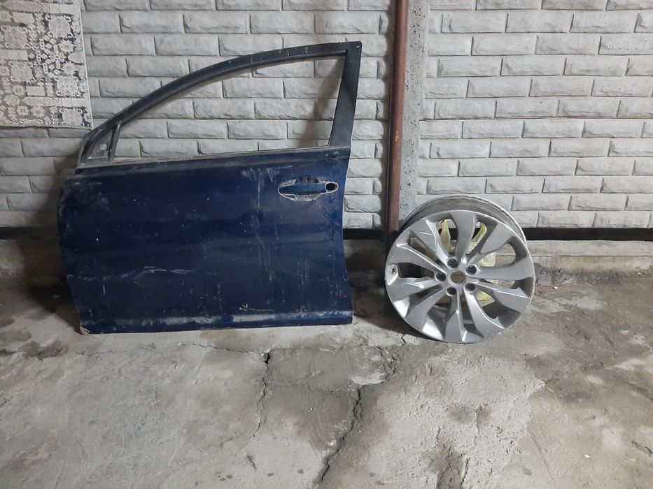 Дверь тойота венсис в хорошем состояний