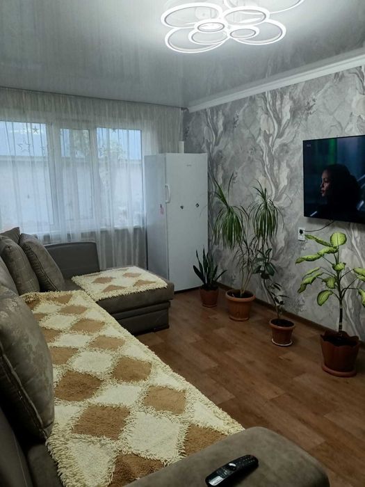 продам 2 комнатную квартиру