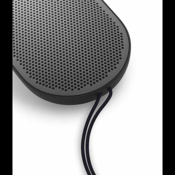 Unic! Boxa portabila wireless / bluetooth Bang & Olufsen Beoplay P2 30W black (noua-sigilata)