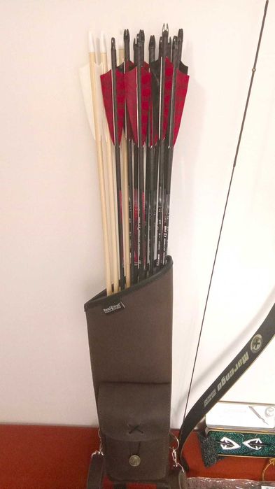 Set complet de arc + accesorii și săgeți - Vânătoare sau sport - Nou