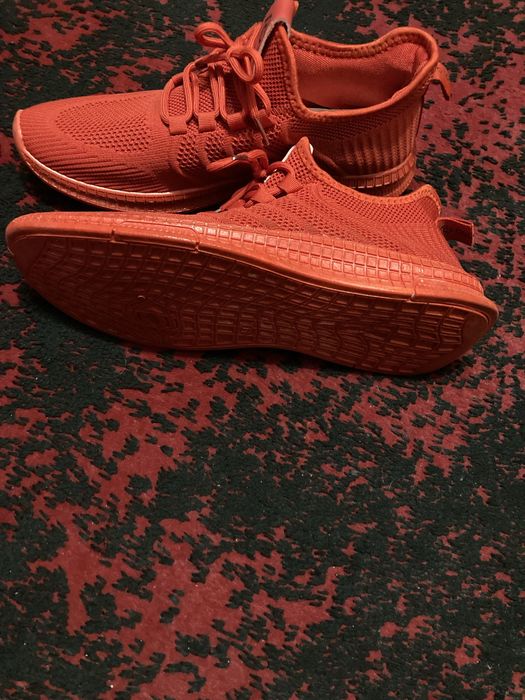 Обувь спортивная 43