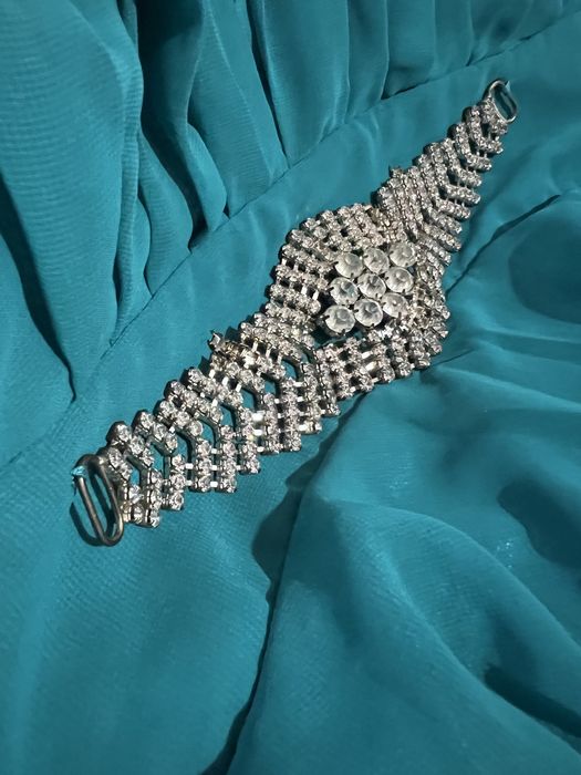 Красивое вечернее платье