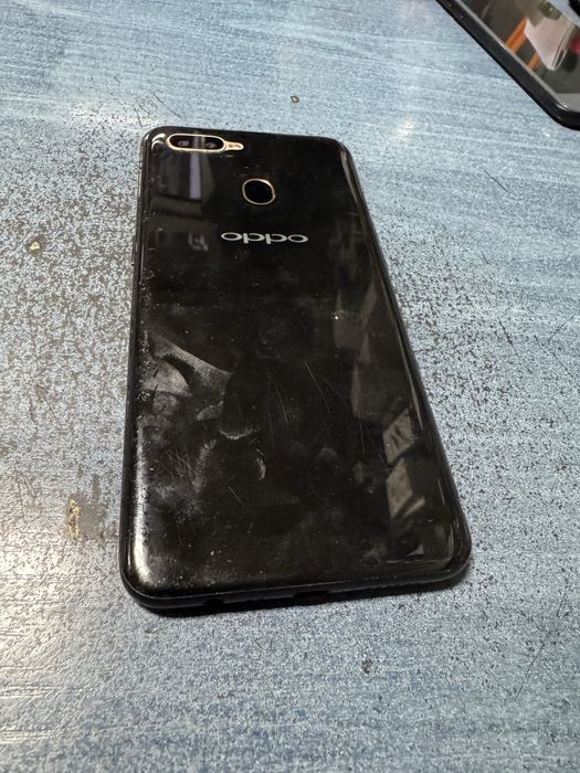 Oppo A5s 3/32gb - отличен