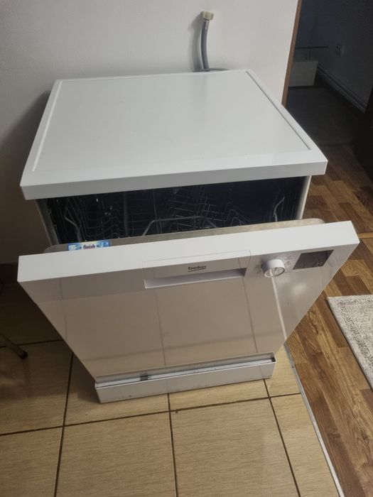 Masina de spalat vase Beko