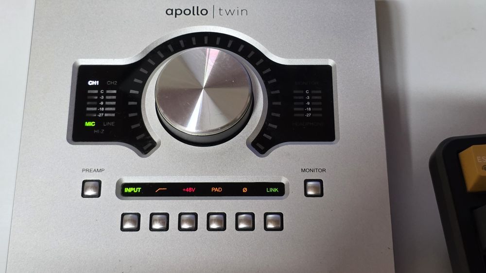 Apollo Twin - аудио интерфейс