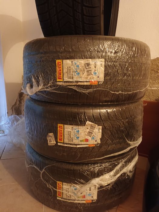 Anvelope de iarna Pirelli 295 45 r19