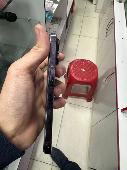 Iphone 14 pro purple