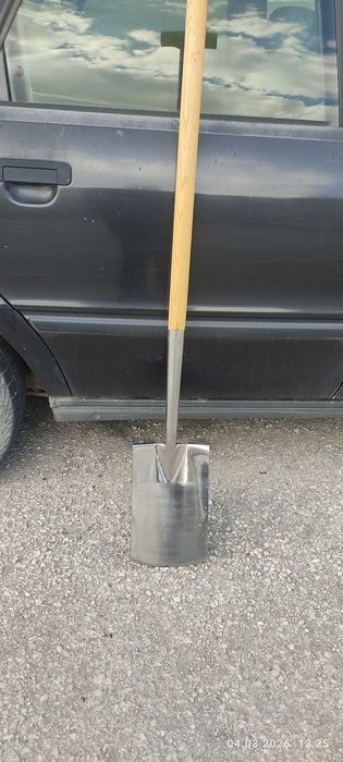 Градински инструменти неръждавейка. .