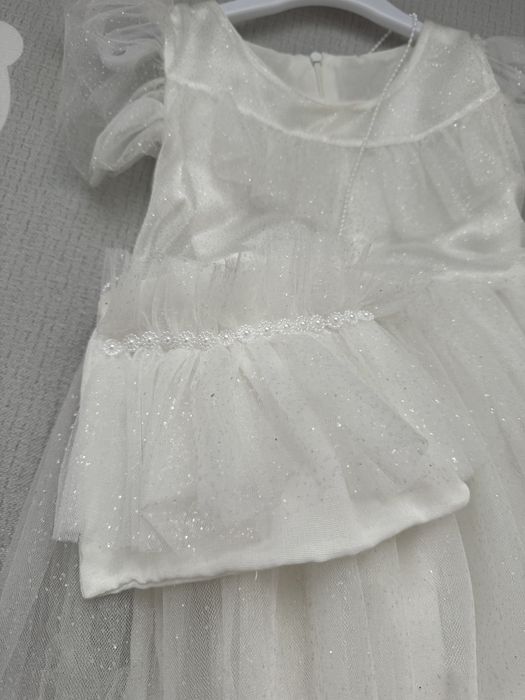 Продаю красивые платья