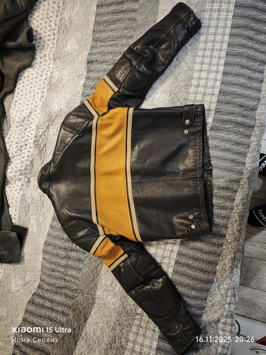 Продавам кожено  Top Gear