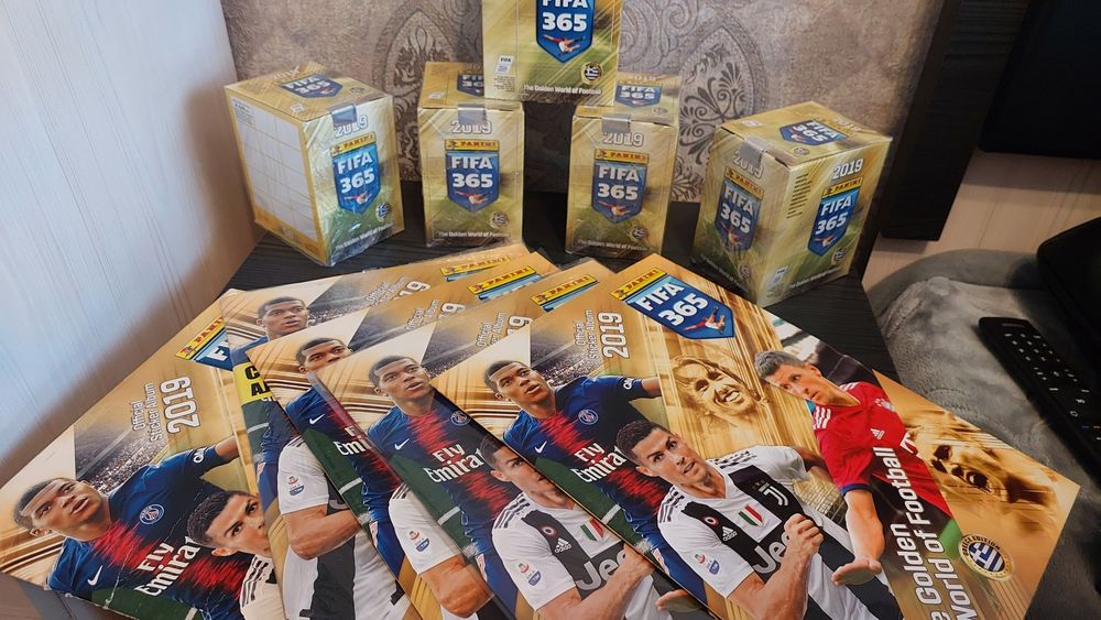 Большая коллекция наклеек футболистов - FIFA 2019 PANINI Greece Editio