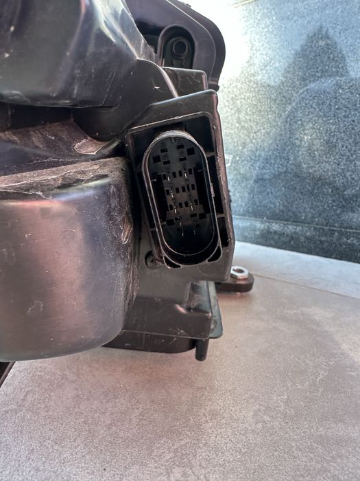 Ляв фар LED XENON за Mercedes Vito