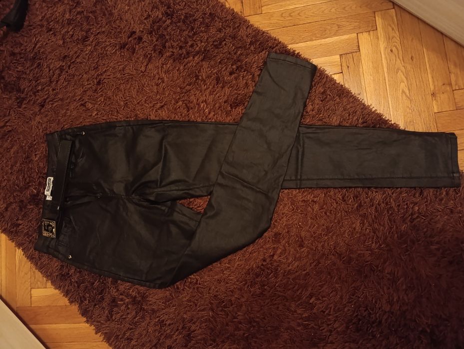 Дамски панталон по тялото