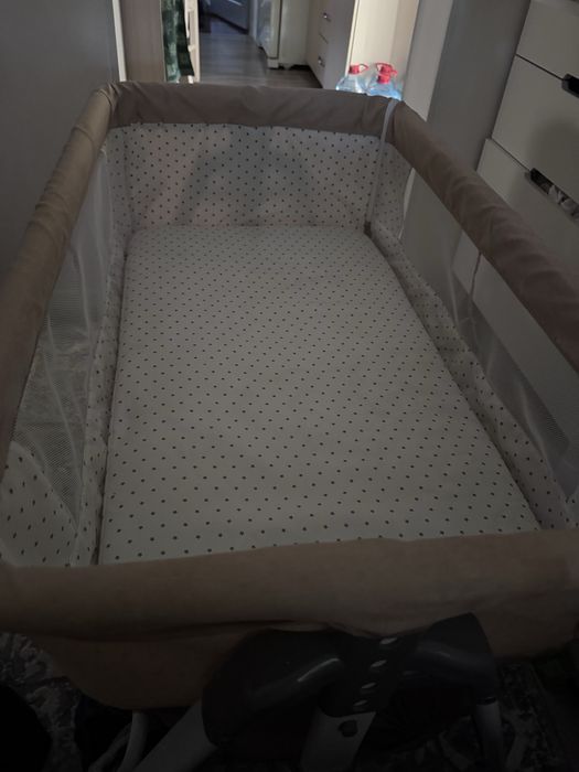 Продам приставной манеж