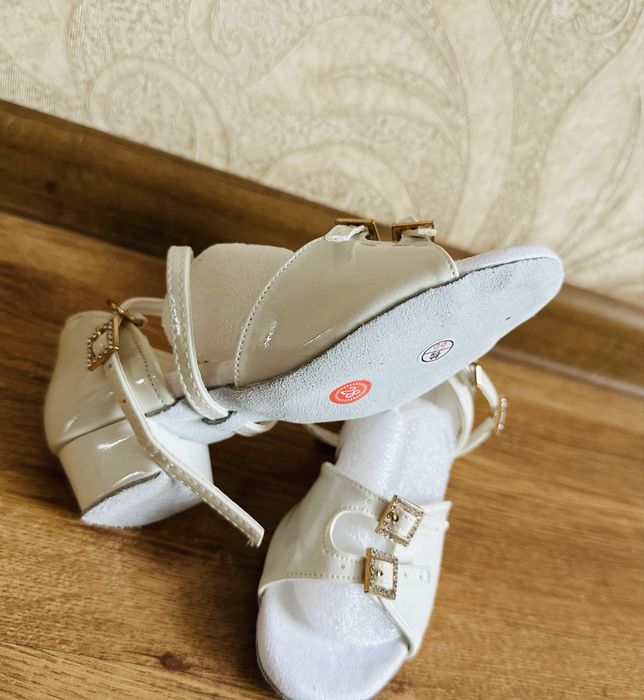 Продам туфли для танцы