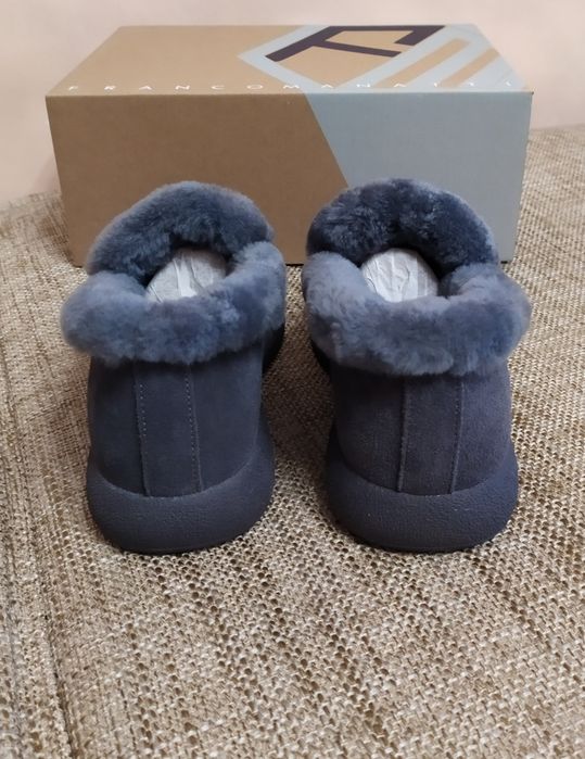 Новые модные шикарные ботинки