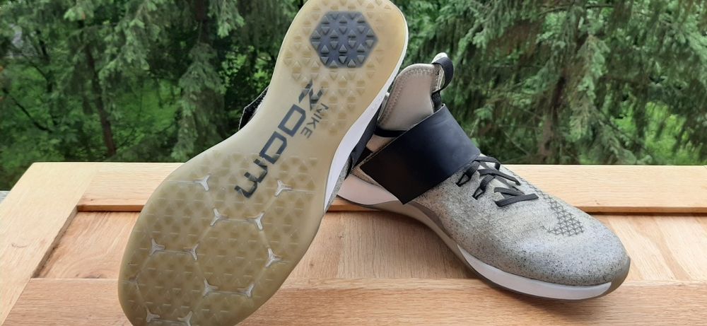 Nike Air Zoom Strong  (mărime 40)